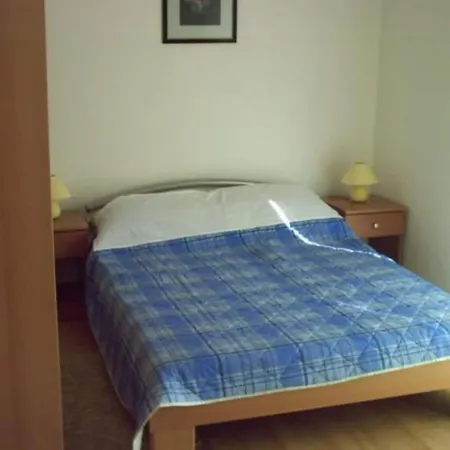 Daire Degi - One Bedroom Big - Yard