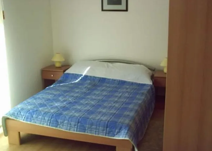 Degi - One Bedroom Big - Yard * Biograd Na Moru